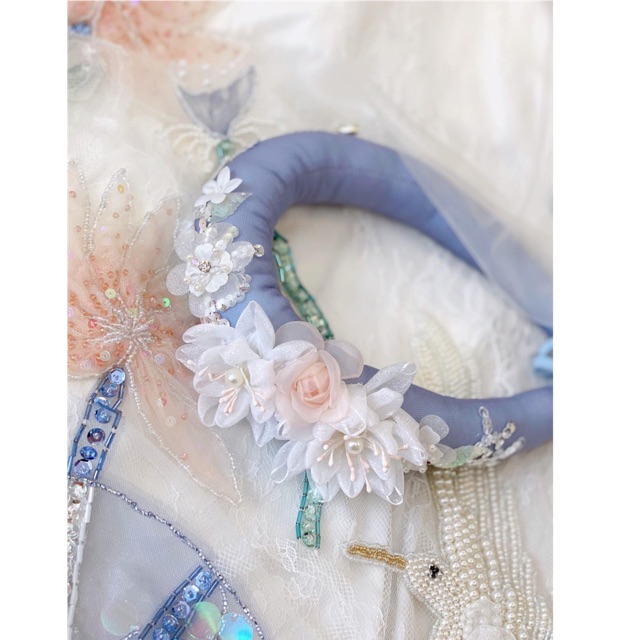 Mấn cô dâu đính hoa