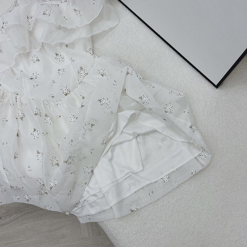 Đầm hoa tầng bèo