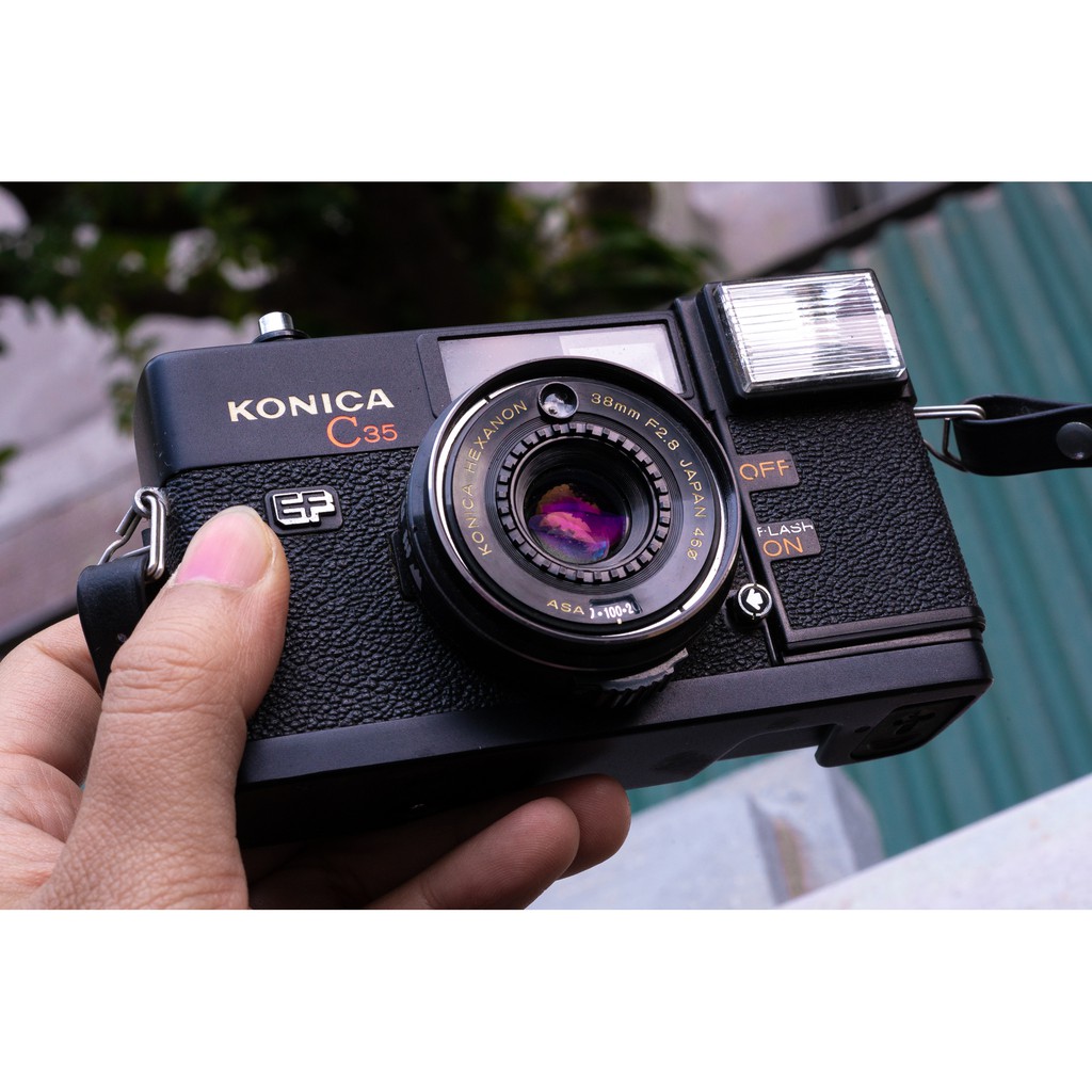 Máy ảnh film Konica C35 AF2 ngoại hình đẹp tặng dây đeo
