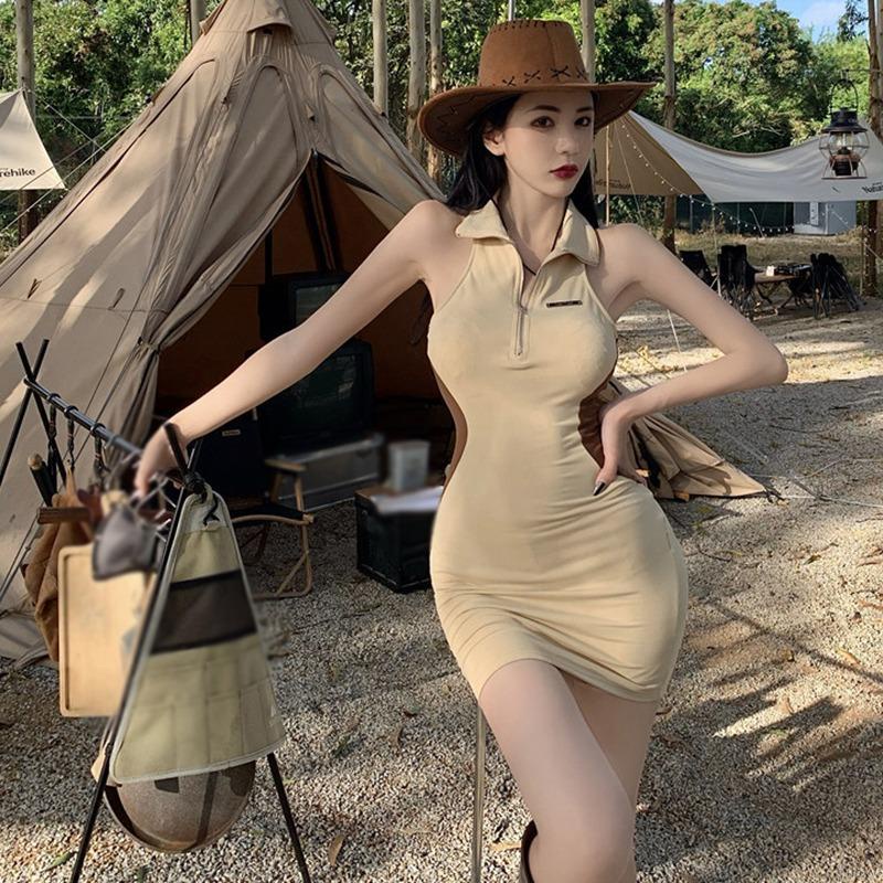 Đầm sát nách phối khóa kéo trước màu sắc quyến rũ phong cách Hàn Quốc cho nữ