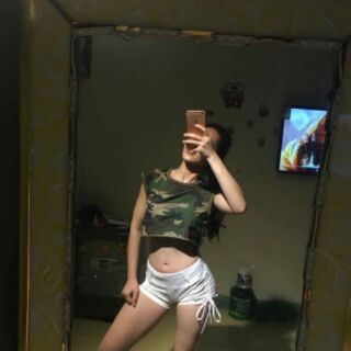 Áo croptop rằn ri