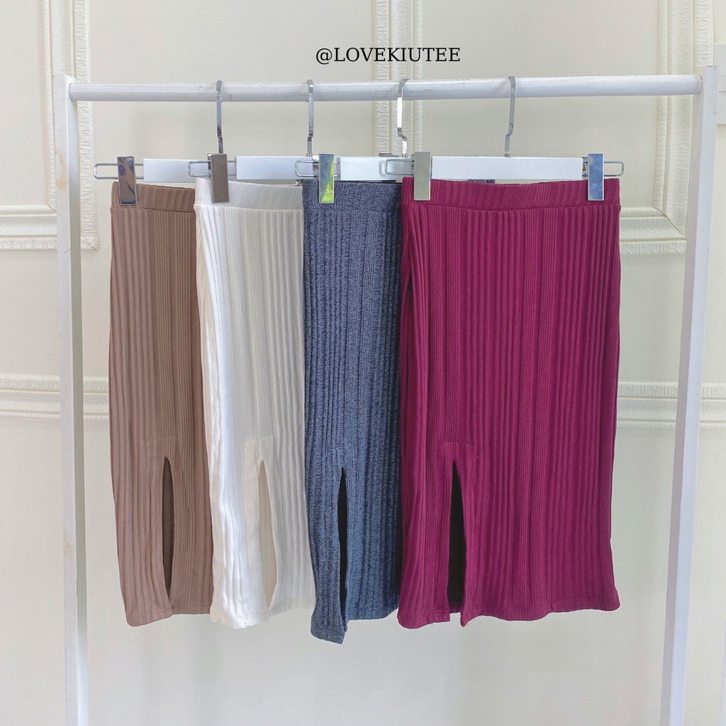 Chân váy xẻ đùi Stay A While Midi Skirt vải ôm co dãn LOVEKIUTEE