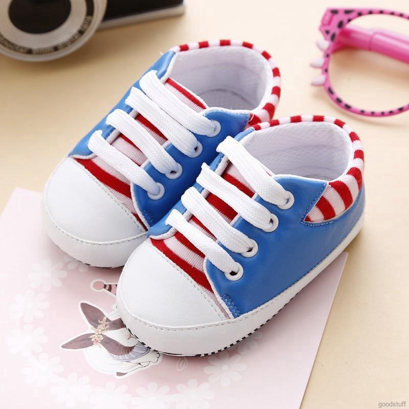 Giày sneaker phối dây giả chống trượt cho bé tập đi