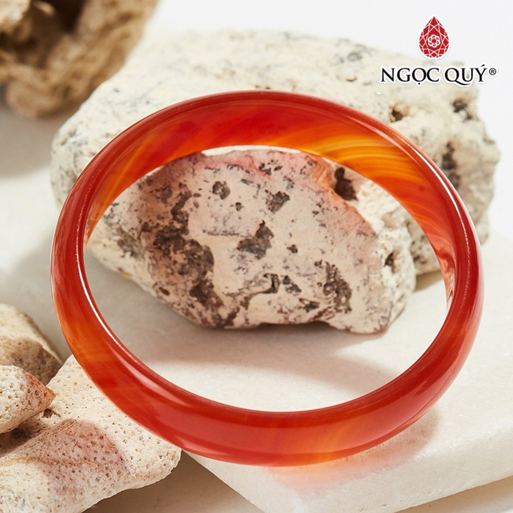 Vòng tay mã não đỏ bản mỏng 12mm - Ngọc Quý