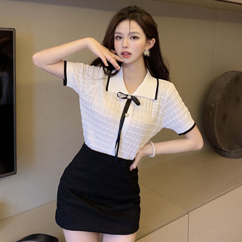 Áo Croptop Dệt Kim Tay Ngắn Thiết Kế Thanh Lịch Cho Phái Nữ