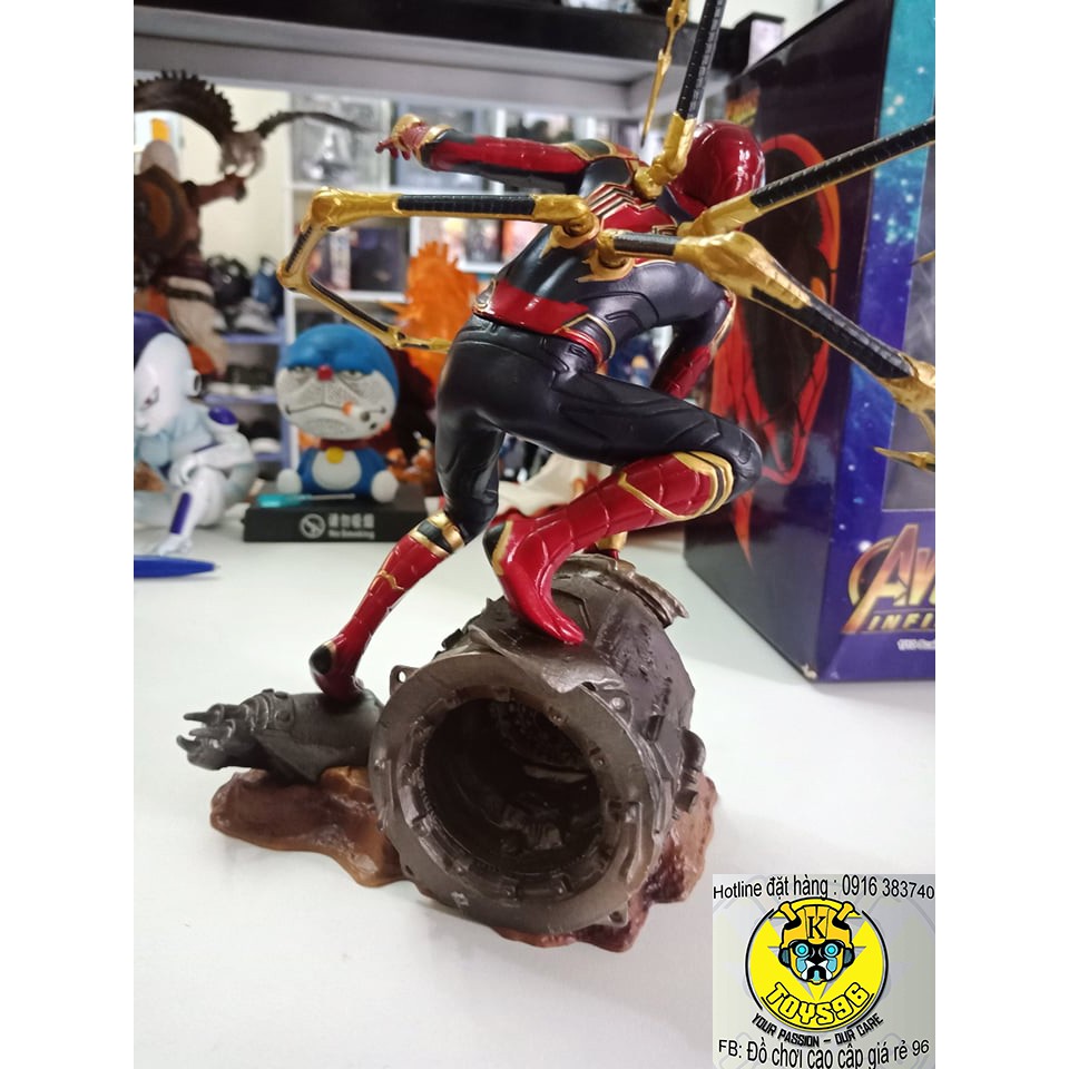 Mô hình Iron Spider Man Avengers Infinity War ARTFX 18cm Marvel