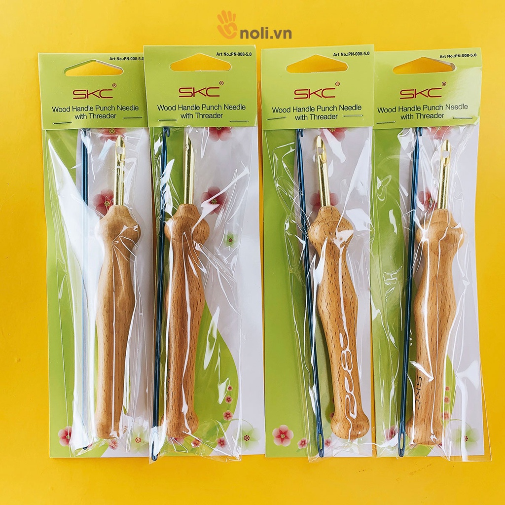 Kim thêu nổi cán gỗ SKC có kèm móc khâu