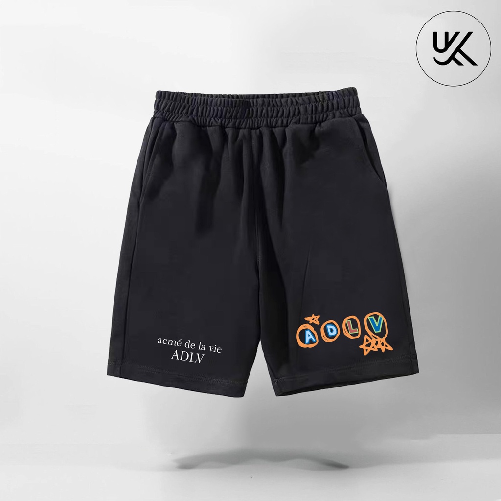 QUẦN SHORT ADLV Nam Nữ màu đen, quần đùi thể thao, lửng cộc ngắn form rộng unisex, chất vải thun POLY2DA. KKIMSHOP