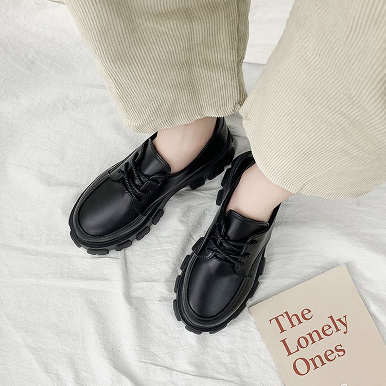 Hàn Tín nữ trang, giày cao gót. | BigBuy360 - bigbuy360.vn