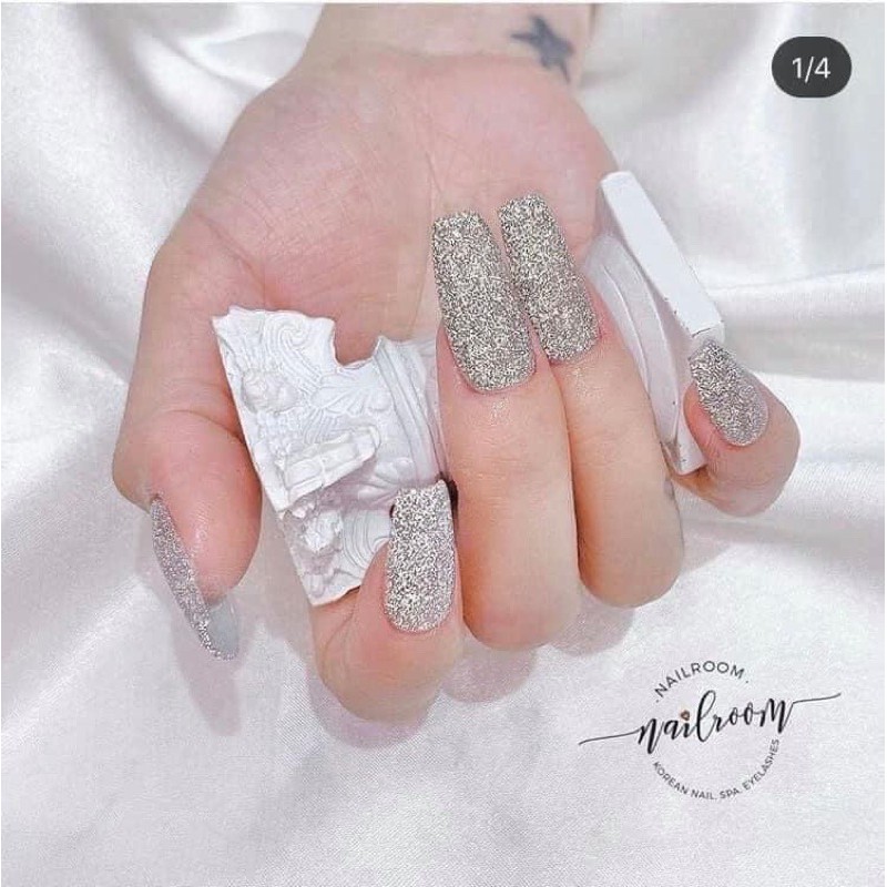 gel gel nhũ flash 2 màu vàng và bạc bộ nail sáng khi đc ánh đèn chiếu vào | BigBuy360 - bigbuy360.vn