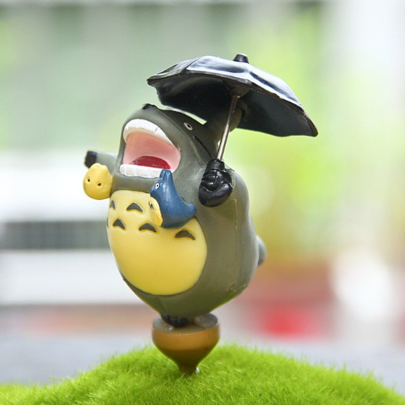 Mô hình Totoro cầm ô bay trên con quay thích hợp trang trí tiểu cảnh, móc chìa khóa, DIY