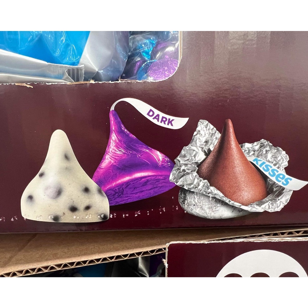 Chocolate sữa Hershey’s Kisses bạc 330 viên/bịch cung cấp năng lượng cho cơ thể - EDS Hàng Mỹ