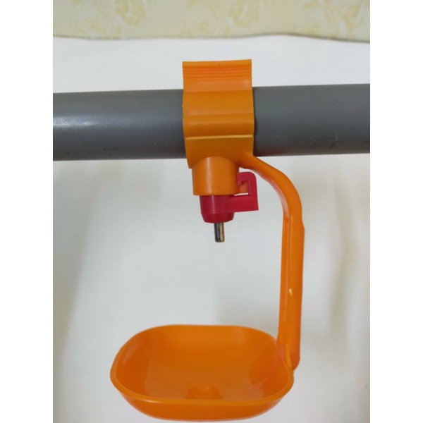 Máng uống cho gà loại núm uống tự động