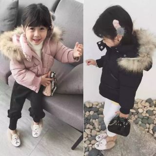 Áo phao có mũ lông cho bé