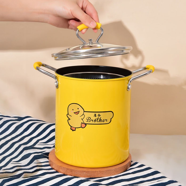 Nồi chiên ngập dầu.