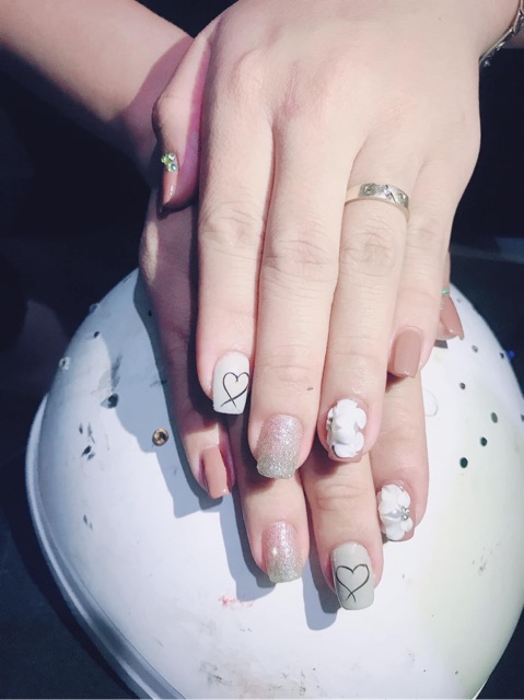 Hoa bột nail gắn móng tay chân ảnh shop chụp