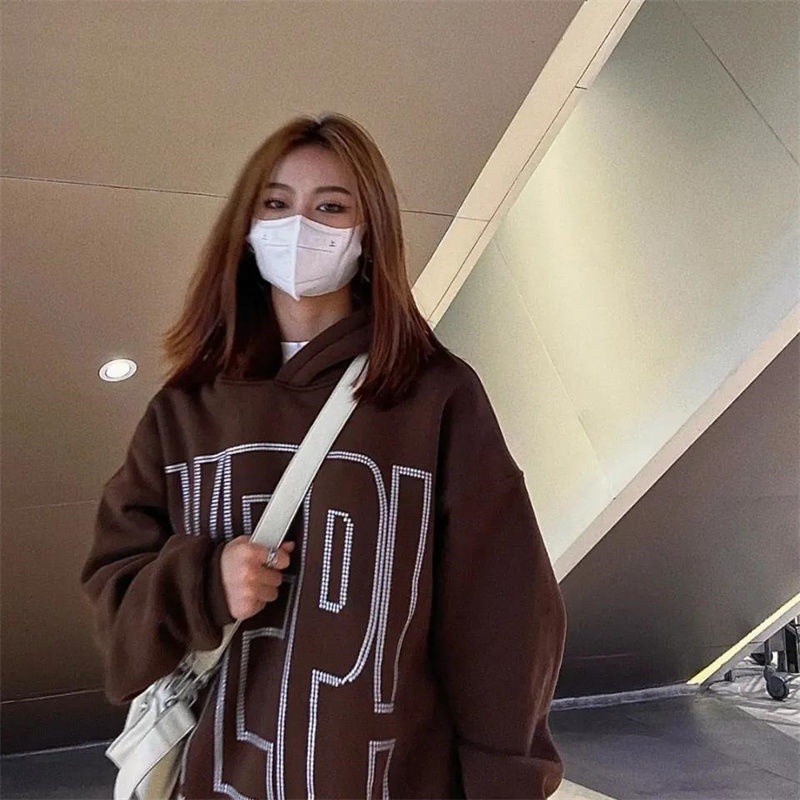★Áo Len Kaki★Áo Hoodie Nỉ Dày Chui Đầu In Chữ Màu Nâu Phong Cách Mới Mùa Thu Đông Cho Cặp Đôi