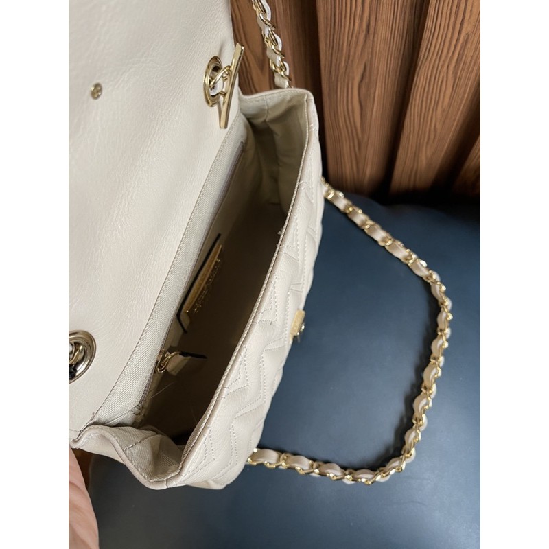 Túi VALENTINO top handle trắng kem chần trám chữ V hàng Ý chính hãng size S