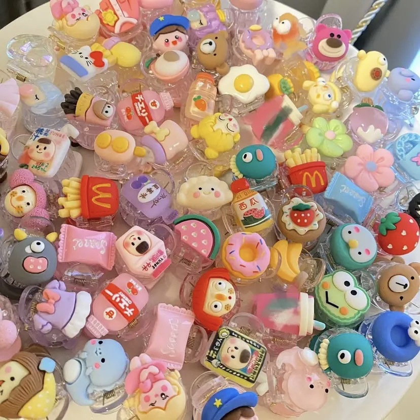 Ba cái kẹp tóc nhỏ đáng yêu được vận chuyển ngẫu nhiên 3PCS