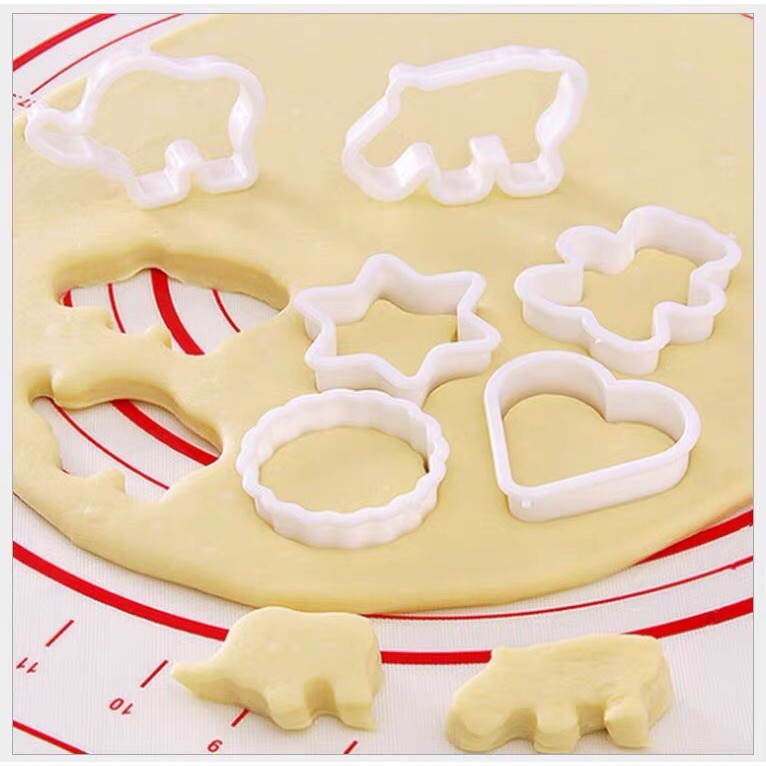 Bộ 6 khuôn cắt cookies làm bánh nhiều hình ngộ nghĩnh