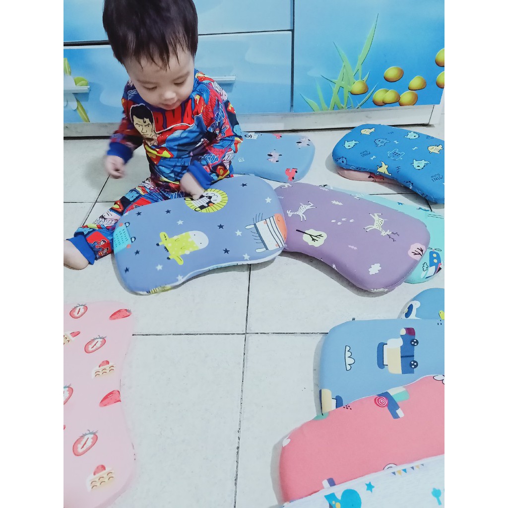 Gối cao su non có sẵn vỏ gối- bé mẫu giáo và sơ sinh