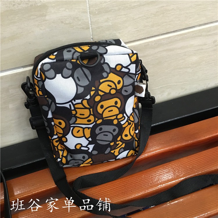 Balo BAPE KIDS đeo vai họa tiết khỉ vui nhộn