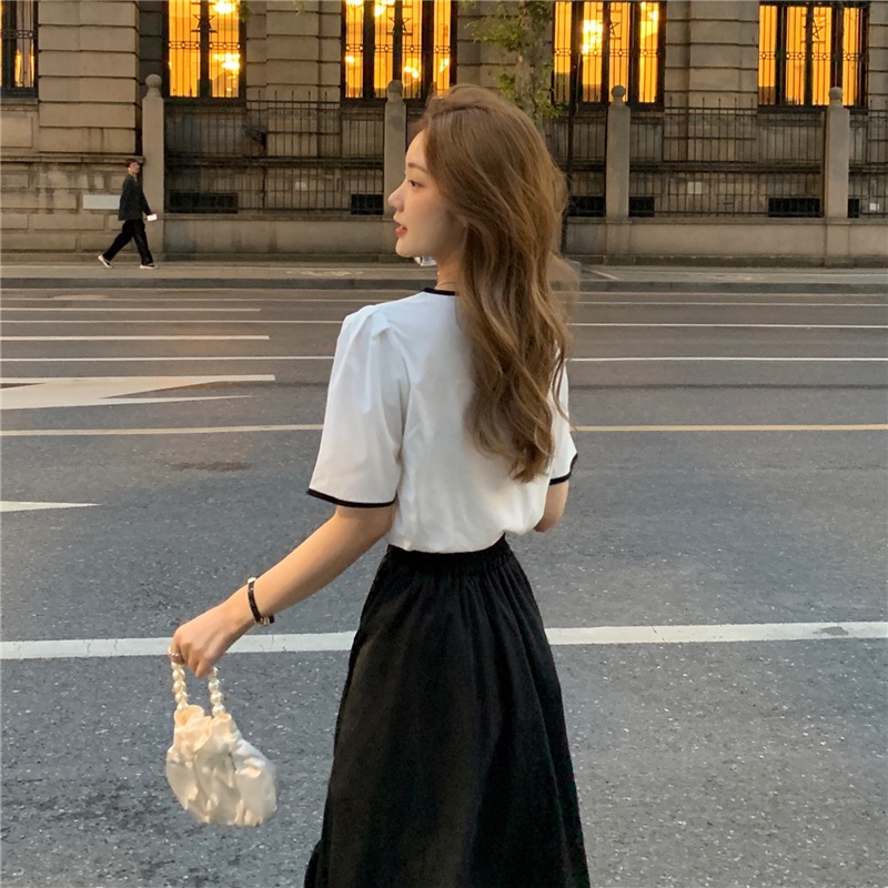 Áo Thun Tay Ngắn Cổ Vuông Màu Sắc Đơn Giản Phong Cách Hàn Quốc