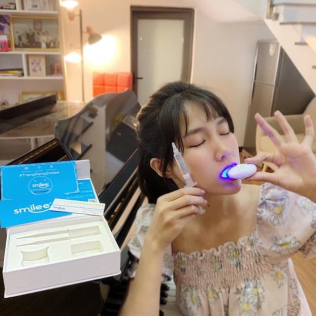Đèn LED  làm trắng răng Smilee - Giải 1 Startup 2018
