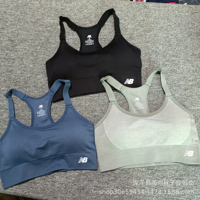 Áo tập ngầu vãi