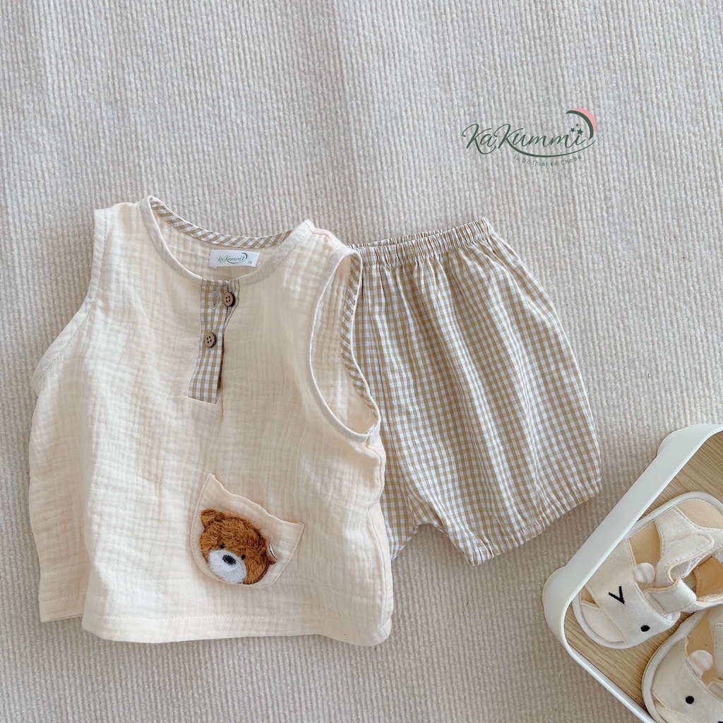 Set sát nách áo cổ V quần kẻ thiết kế túi mặt gấu cho bé  Kakummi