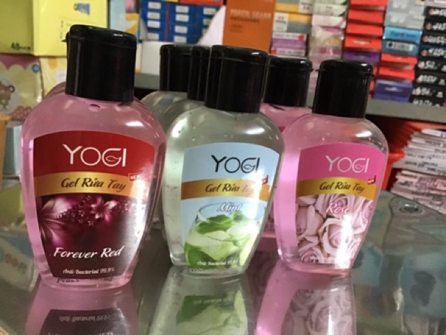 GEL RỬA TAY KHÔ YOGI 70ml ( giao mùi ngẫu nhiên) | BigBuy360 - bigbuy360.vn