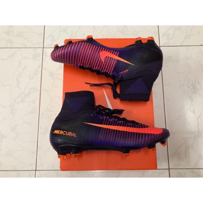 Giày đá banh Nike