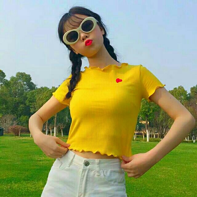 Áo croptop thêu Tim