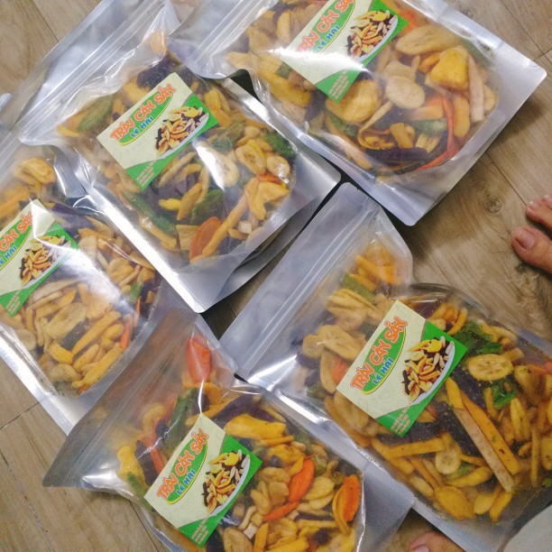 Hoa quả sấy thập cẩm Đà Lạt hàng xuất khẩu nguyên miếng 500gr Lê Hải | BigBuy360 - bigbuy360.vn