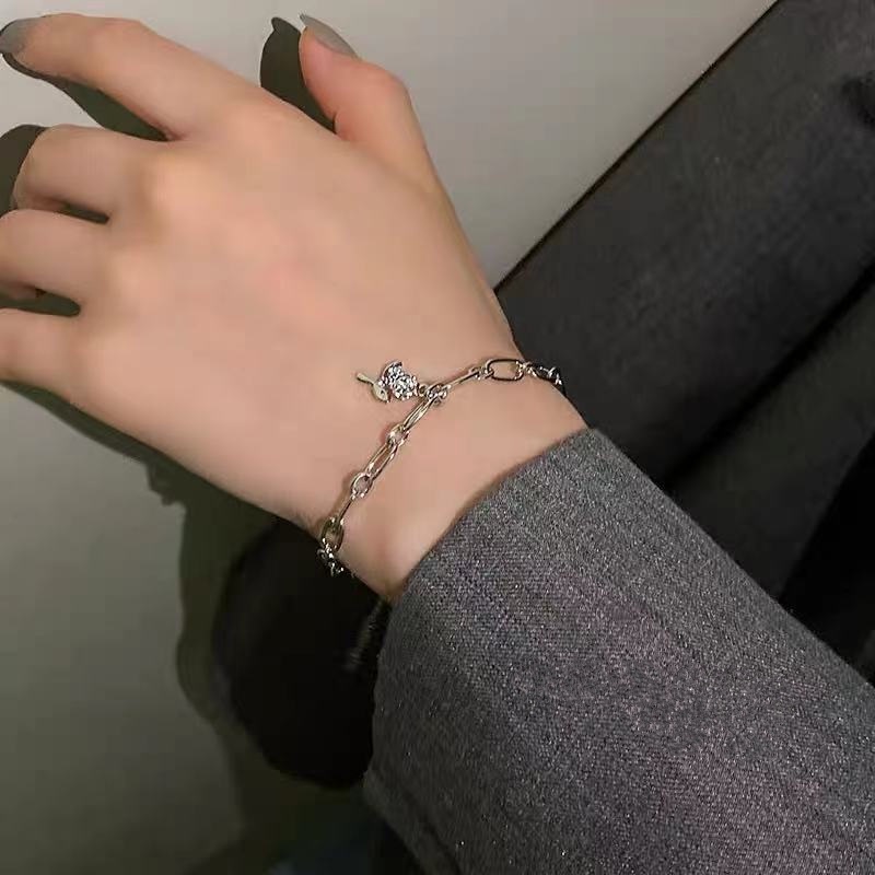 Lắc tay kim loại mặt hình hoa hồng thời trang cho nữ