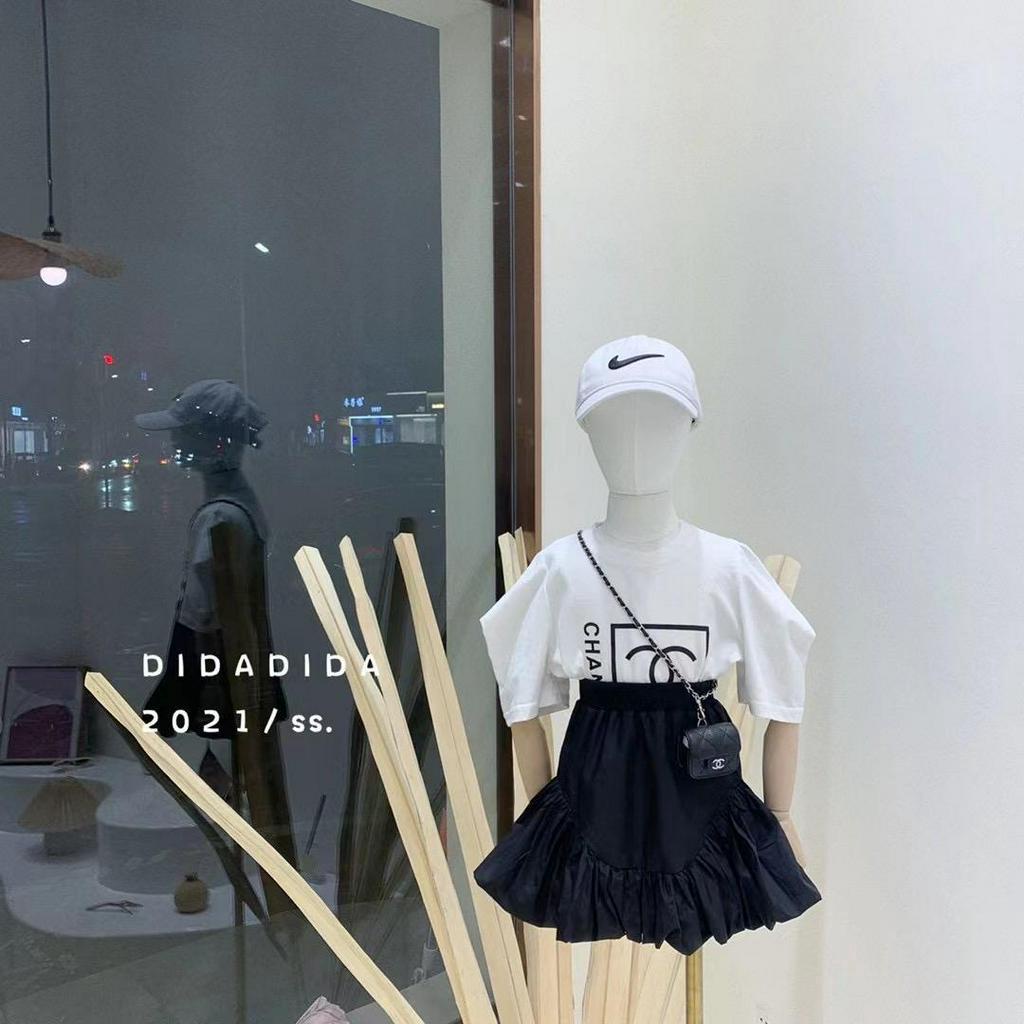 Chân váy ngắn phong cách Hàn Quốc thời trang mùa hè dễ phối đồ cho nữ