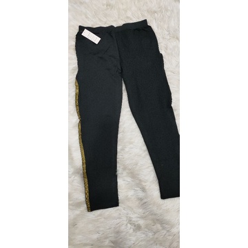 Quần dáng dài ống ôm