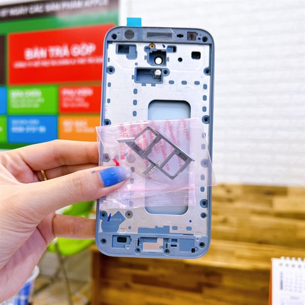 Bộ vỏ Samsung J3 Pro / J330