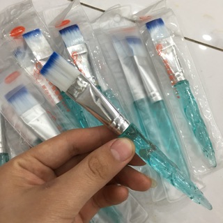 Chổi quét đắp mặt nạ