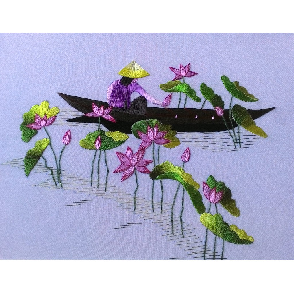 Tranh thêu cô gái hái sen 20x25cm đã thêu CGHS001