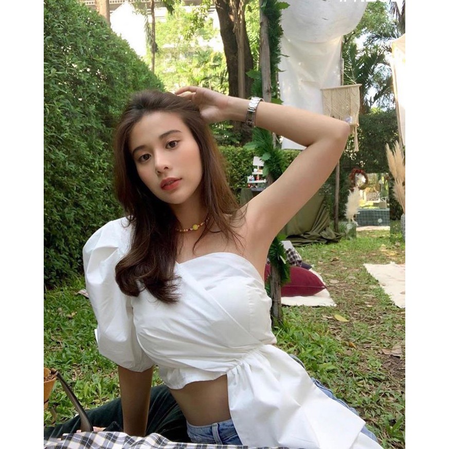 Áo croptop lệch vai vạt dài siêu xinh