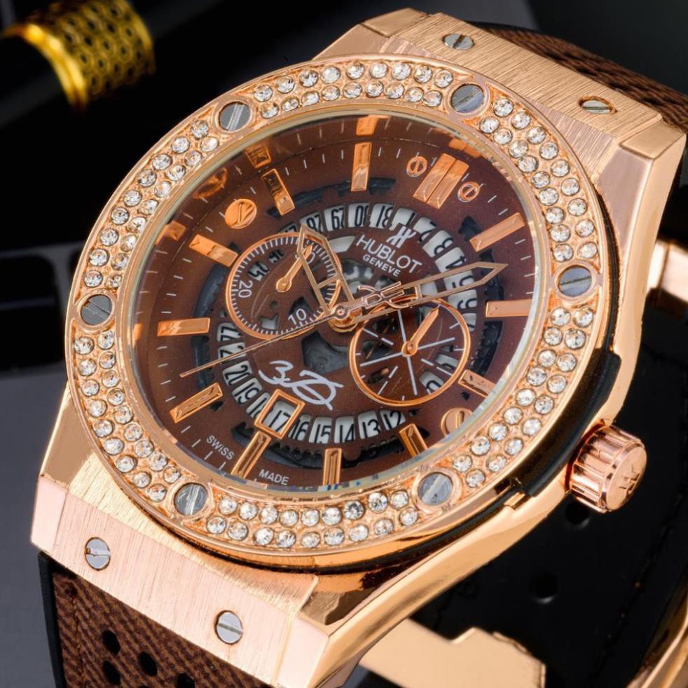 Đồng hồ nam Hublot mặt tròn size 42 máy pin cao cấp dây da chống nước DH204