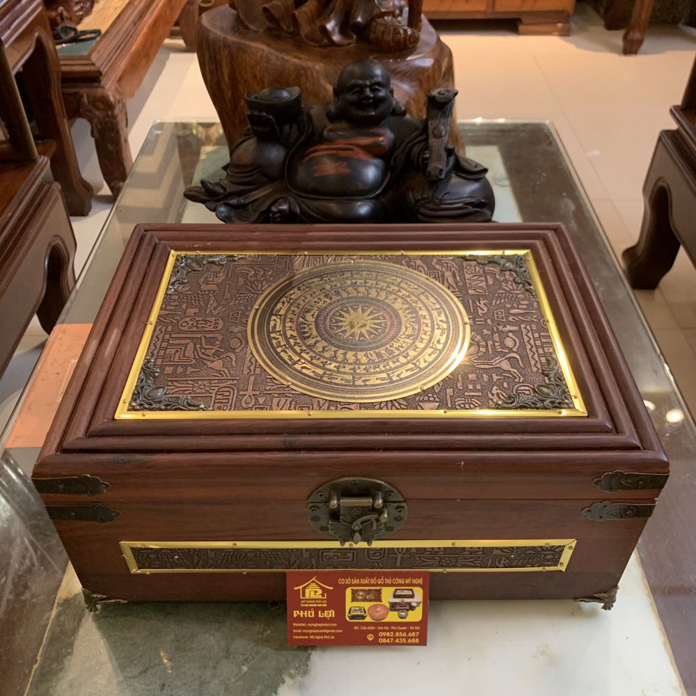 Hộp đựng gia phả cao cấp mặt trống đồng gỗ cẩm lai
