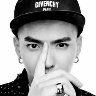 (120k sale 90k) Snapback Givenchy