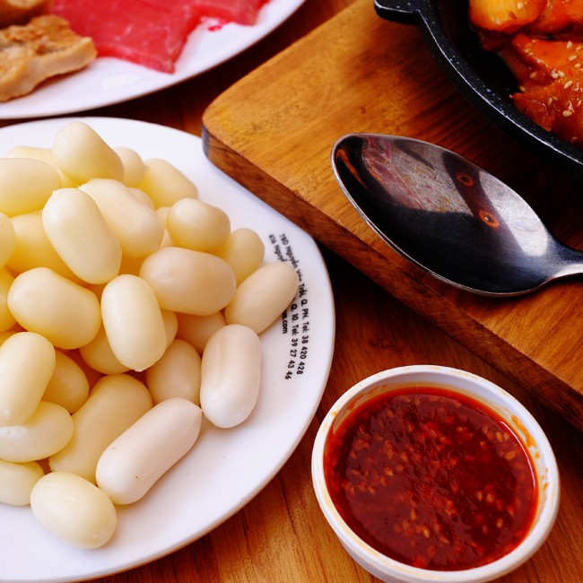 TOKBOKKI HÀN QUỐC NHÂN PHÔ MAI 500G KÈM SỐT VÀ BỘT PHOMAI