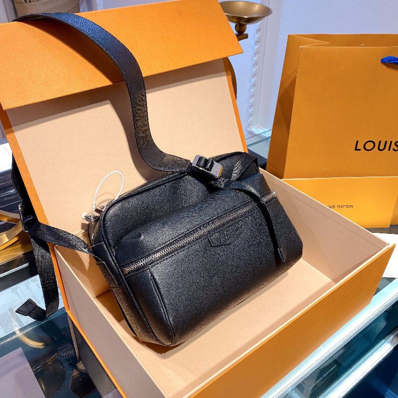 Túi  LV MESSENGER SUPER-