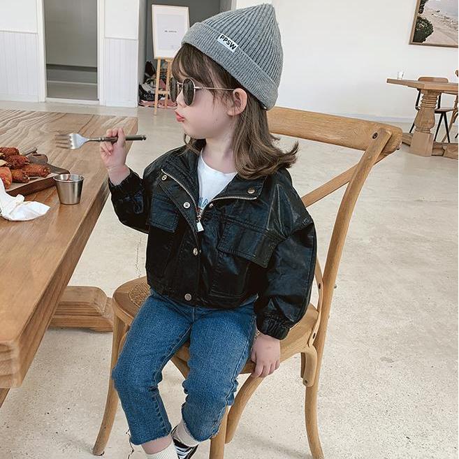 Áo khoác kiểu dáng xinh xắn cá tính cho bé gái 2021