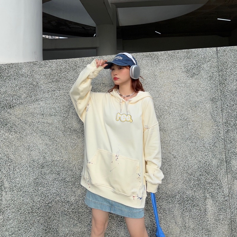 LOCAL BRAND REE - ÁO HOODIE VẨY SƠN THỦ CÔNG MÀU KEM - VẢI CHÂN CUA