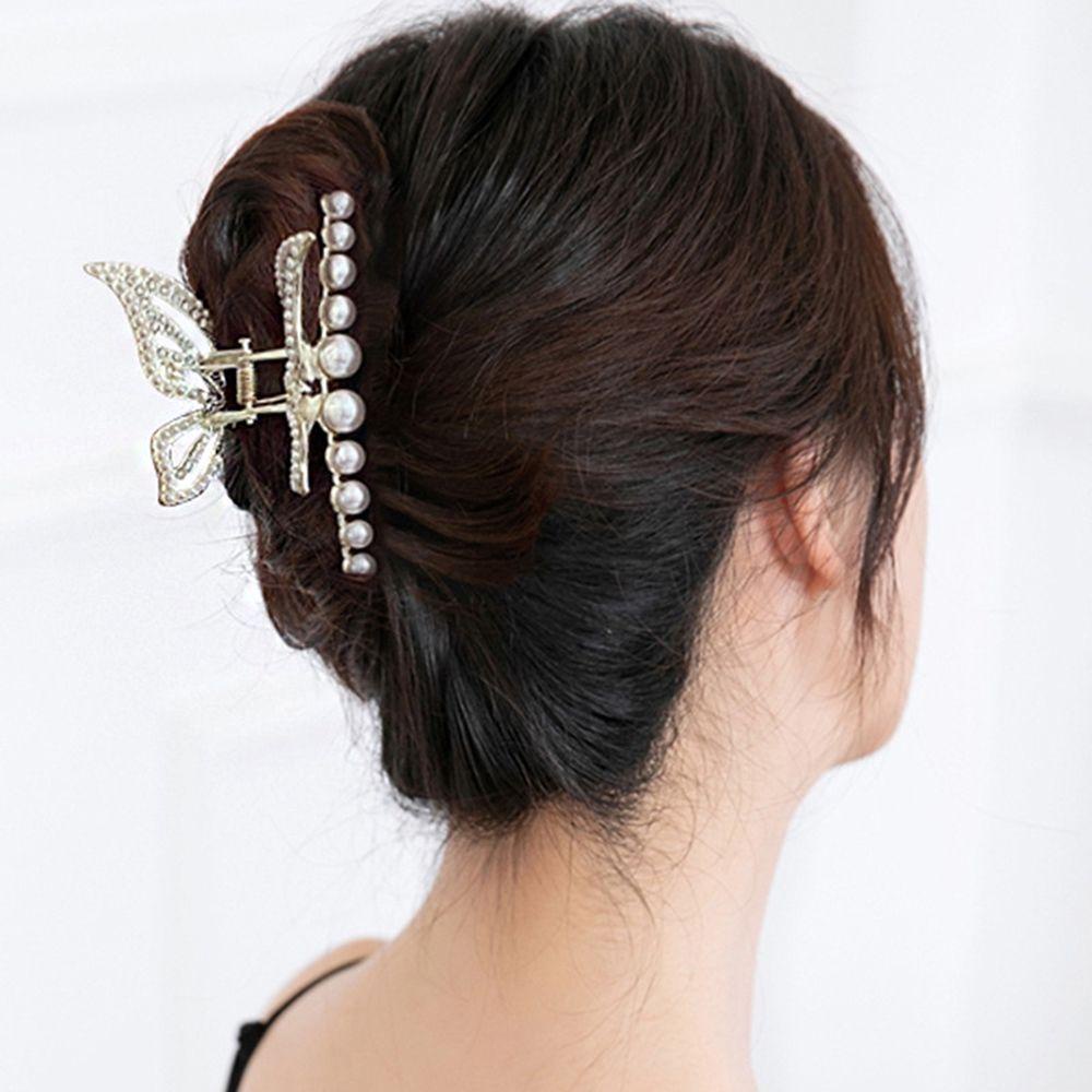 Kẹp Tóc Hình Bướm Đơn Giản Dễ Phối Đồ Cho Nữ