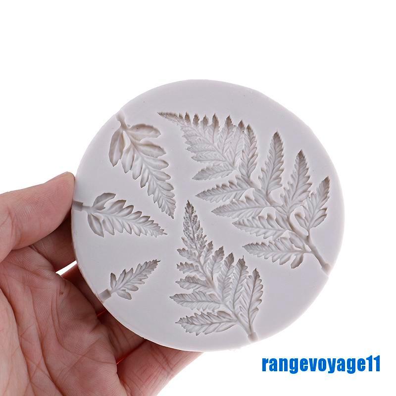 Khuôn Silicone Làm Bánh Hình Chiếc Lá